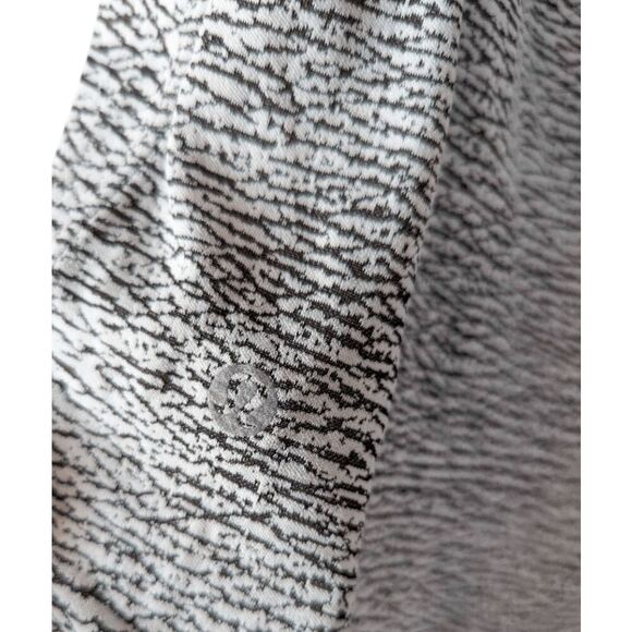 LULULEMON ATHLETICA Knot Your Typical Tank 'Medium Support A/B Cup' Size 4 - Picture 6 of 6